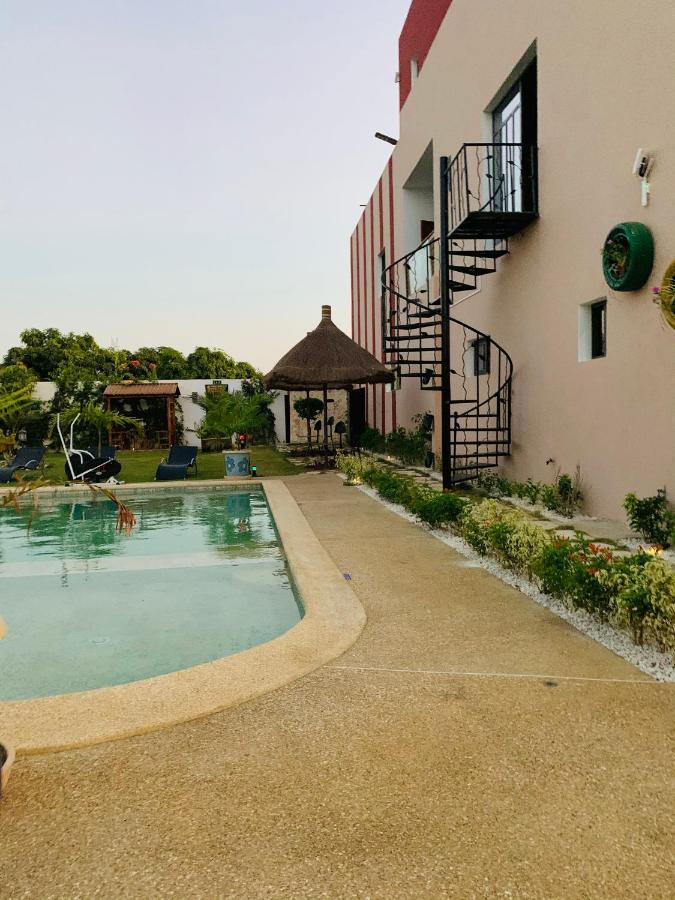 Le Diamant Noir Hotell Nguékokh Exteriör bild